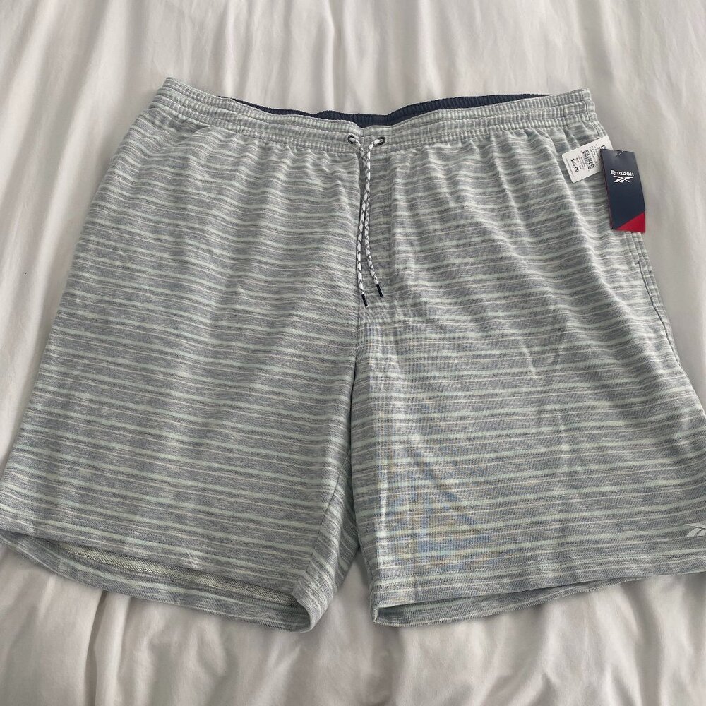Reebok Men’s Lounge Shorts – Size 3XL – Gray Striped – NWT